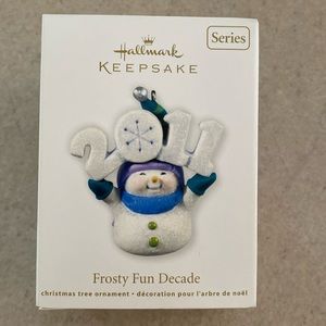2011 Hallmark Keepsake Frosty Fun Decade Ornament NIB